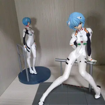 아야나미 레이 피규어 2개