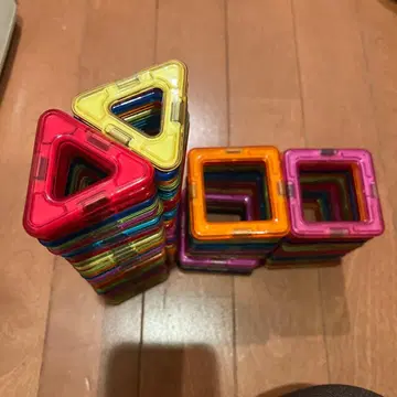 컬러풀한 플라스틱 블록 세트