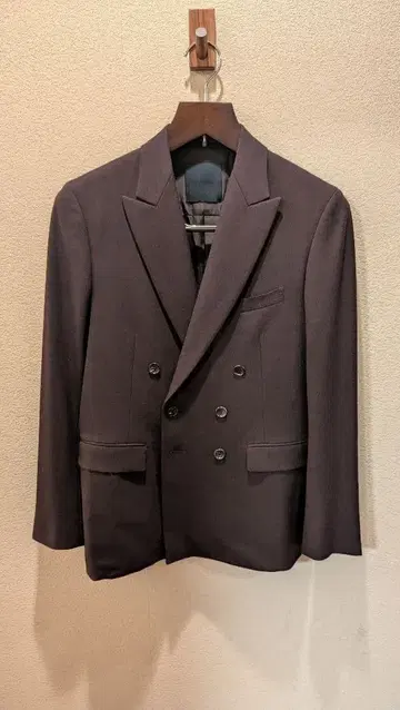 STUDIOUS 더블 테일러드 자켓