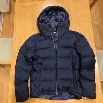 [ 새상품급 ] 유니클로 심리스 다운 후드티 자켓 S 사이즈 네이비