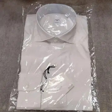 ITAL STYLE 화이트 드레스 셔츠 40/83 원단 패턴 있음
