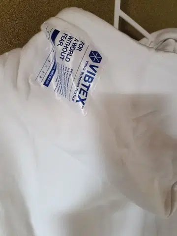 VIBTEX 화이트 후드티