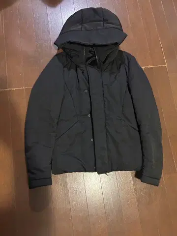 KAZUYUKI KUMAGAI 블랙 다운 자켓 후드 부착