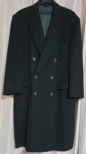 새상품급 이탈리아제 캐시미어 블랙 더블 브레스트 체스터 코트