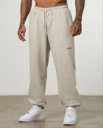 [ 가격 인하 ] VANQUISH 조거 팬츠