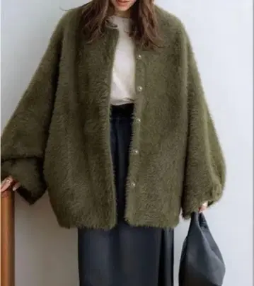 NOAHL 노알 새상품급 올리브 샤기 노카라 자켓 코트