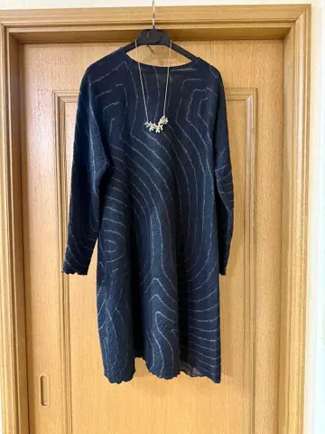 요건 레일 블랙 파도 무늬 울 튜닉