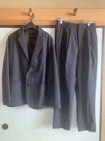 NIKO AND 체크 무늬 캐주얼 수트 세트