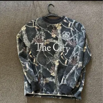 리얼 트리 맨투맨 카모 패턴