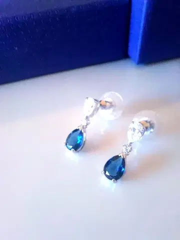 새상품 SWAROVSKI VINTAGE 드롭 귀걸이 스와로브스키 블루