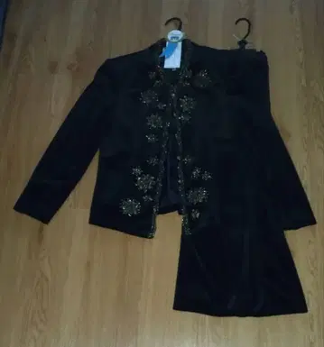 벨로아 블랙 스커트 셋업 결혼식 2차 모임 파티