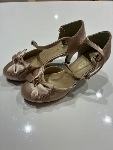 리본 포함 핑크 베이지 하이힐 M