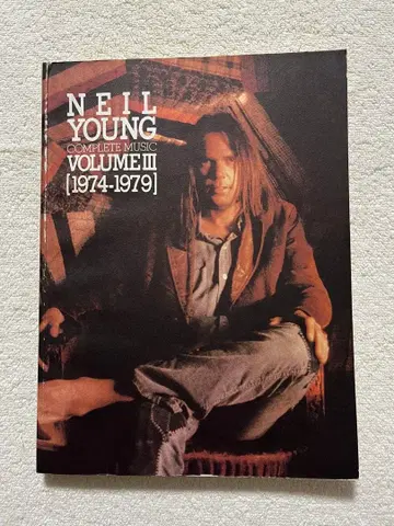NEIL YOUNG COMPLETE MUSIC VOLUME III