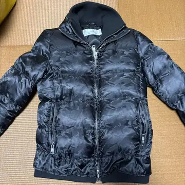AKM 블랙 카모 패턴 다운 자켓
