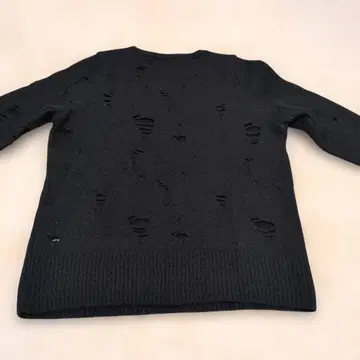 TSUMORI CHISATO 데미지 가공 블랙 긴팔 상의