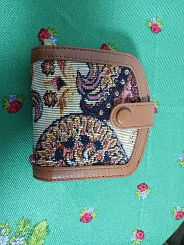 BEAURE 자카드 지갑