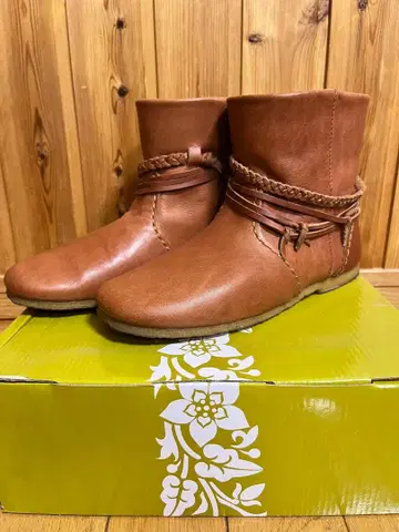 [ 새상품급 ] CIL 여성용 신발 숏부츠 M 브라운