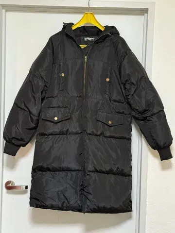 후드 부착 블랙 롱 코트