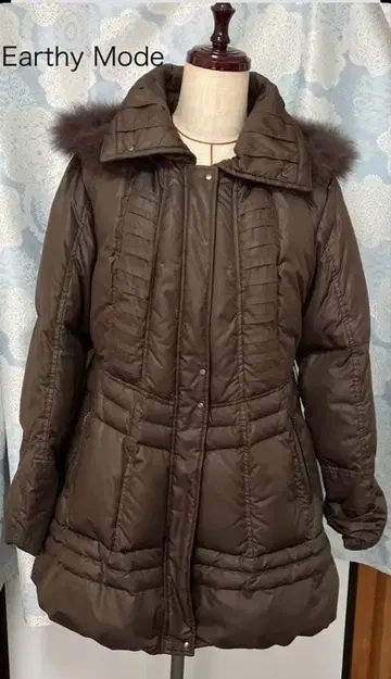 다운 코트 L Earthy Mode 아씨 모드