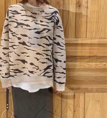 RADIATE 라디에이트 논울 제브라 니트 스웨터