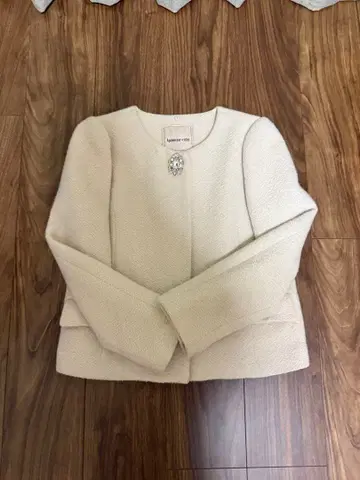 아이보리 노카라 코트 퍼 포함 아푸와이저 리셰