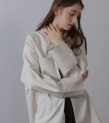 Bab 코드 자수 와이드 커프스 오버 셔츠