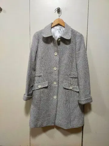 체크 무늬 체스터 코트