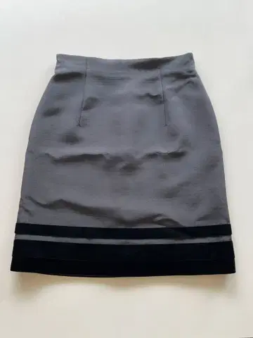 FOXEY 다크 그레이 타이트 스커트 실크+벨벳 사이즈 40 새상품급