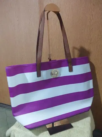 마이클코어스 토트백 보더 무늬 화이트 핑크