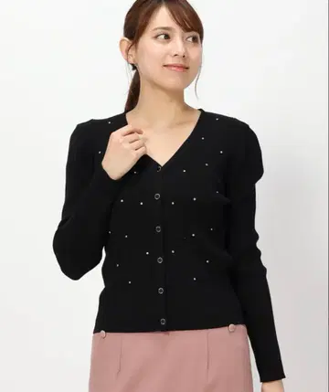 MISCH MASCH 비쥬 뿌려진 자수 V넥 가디건 블랙