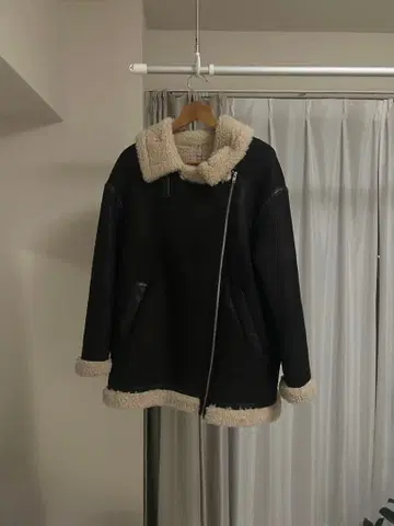 MURUA 무스탕 코트 (블랙)