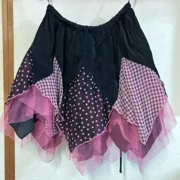 아르곤킨 튤 절개 플레어 스커트 핑크 블랙 스페이드 체크