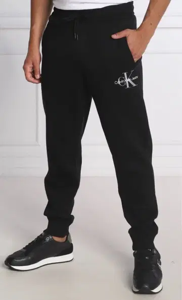 새상품 Calvin Klein Jeans 로고 맨투맨 하의