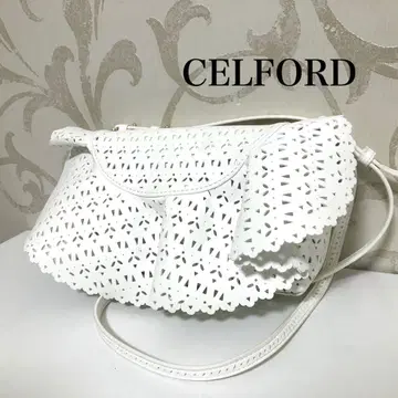 [ 새상품급 ] 셀포드 화이트 숄더백 펀칭 프릴 클러치