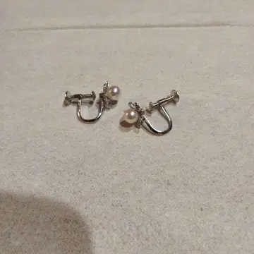 진주 귀찌 플라워 모티브 작고 은은한 실버