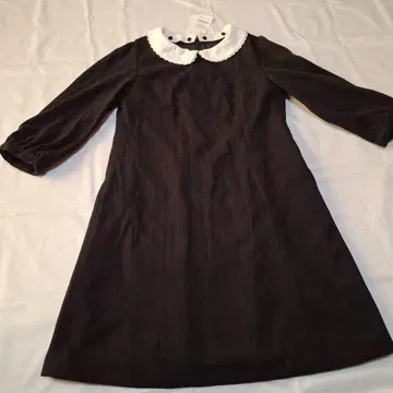 로디스포토 블랙 카라 레이스 부착 7부 소매 원피스