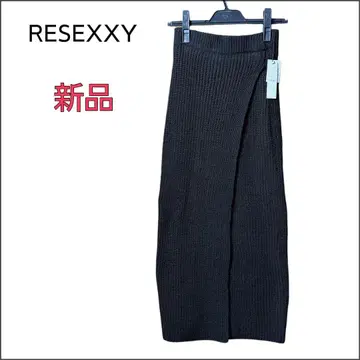 새상품 RESEXXY 딥 슬릿 롱 니트 스커트 블랙