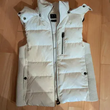 Armani Exchange 후드 부착 다운 베스트 S/P/P 화이트