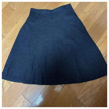 다크 그레이 플레어 스커트 울 혼방