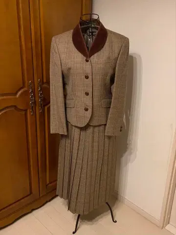 NEWYORKER 브라운 계열 체크 무늬 셋업