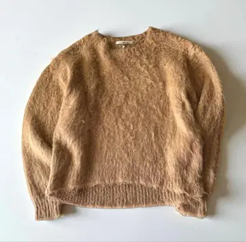 새상품 택 포함 le .court blanc 부클레 니트 카멜