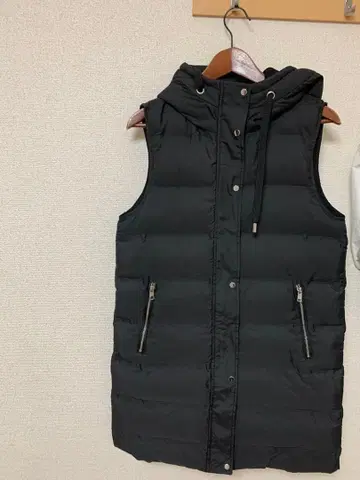 ZARA 블랙 다운 베스트 XS