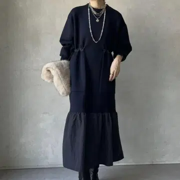 두두 종이상자 천 절개 원피스