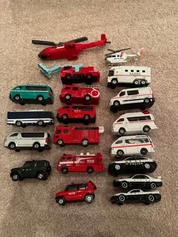 토미카 묶음 판매! 소방차와 구급차 세트