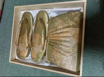 조리 및 백 그린&골드 목상자형