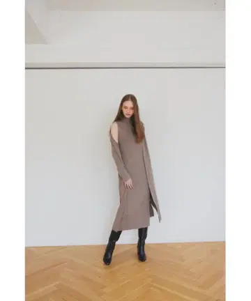 메종세론 / 터틀넥 니트 세트 드레스