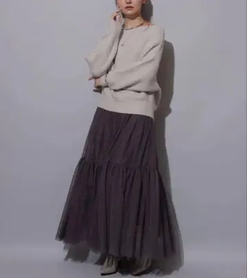 새상품급 리랜드트루 개더 플레어 샤샤 스커트 그레이