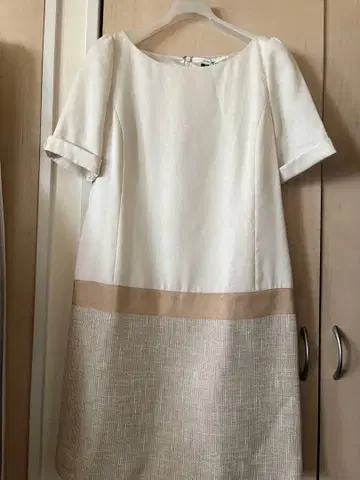 [ JUSGLITTY ] 무릎 위 원피스 M 사이즈