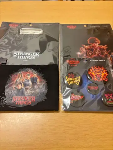 스트레인저 싱스 파일, 바인더, 캔뱃지, 파우치 세트 4점 세트