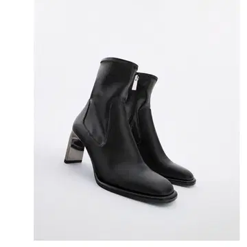 ZARA 사이드 지퍼 부츠
